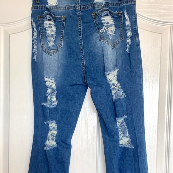 SHEIN High-Rise Distressed Jeans - Picture 6 of 7